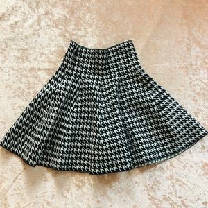 Black & White Skater Skirt 💓